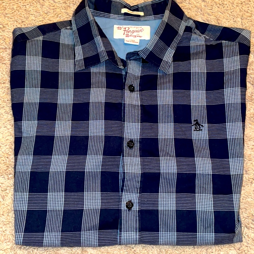 Penguin by Munsingwear mens size Large short sleeve button down shirt